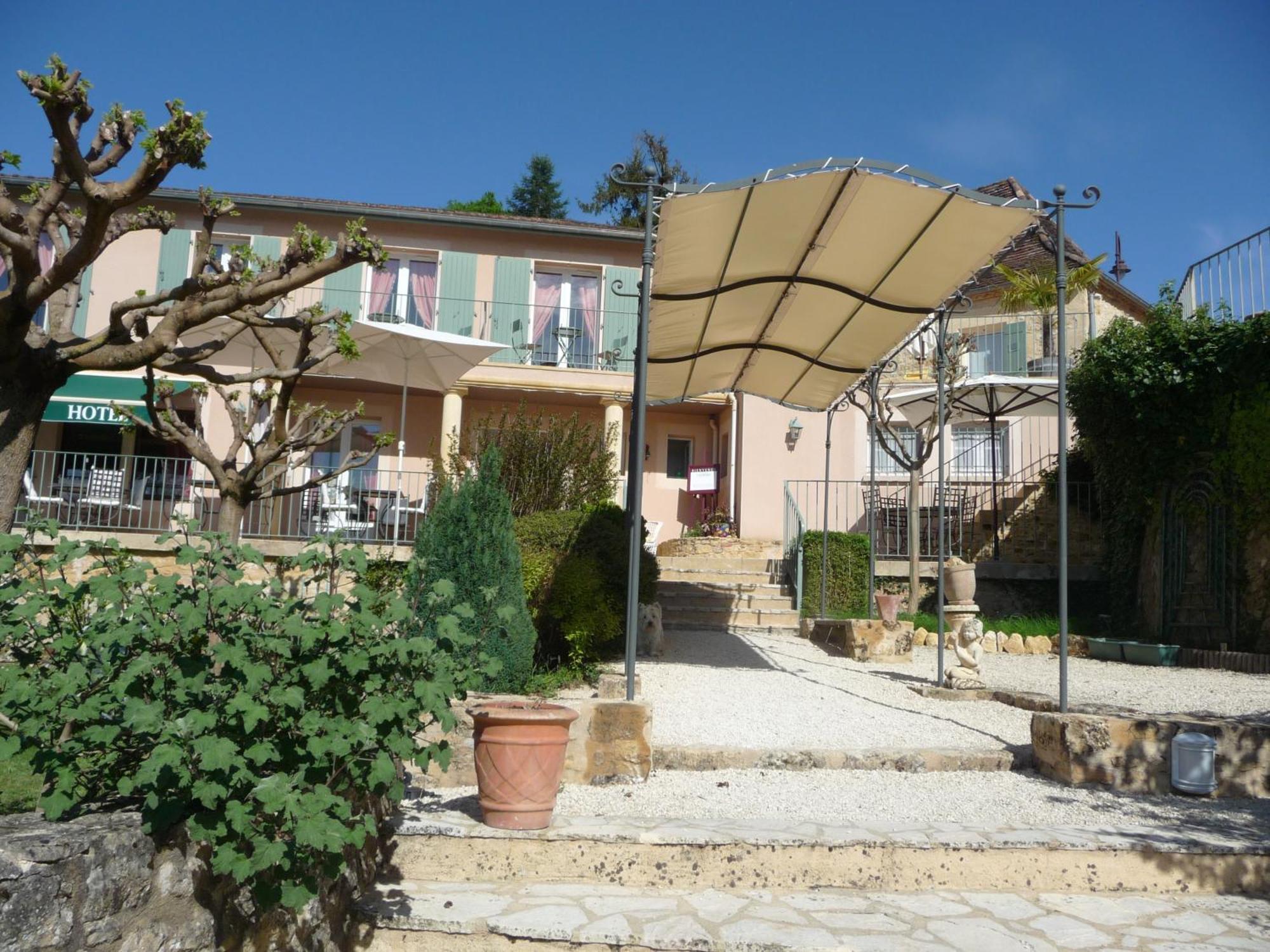 Hotel-Restaurant Cote Rivage Badefols-sur-Dordogne Bagian luar foto